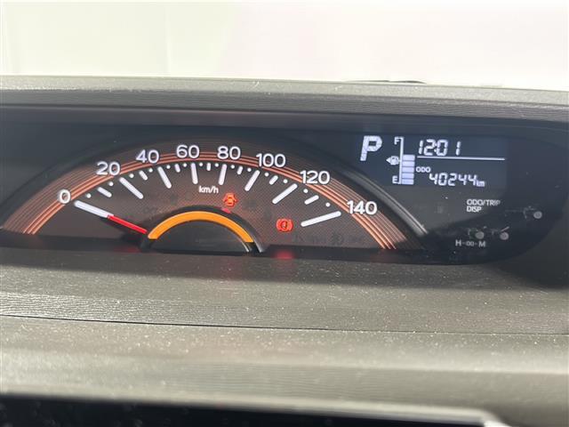 【スピードメーター】メーターがシンプルで見やすく運転しやすいですね！