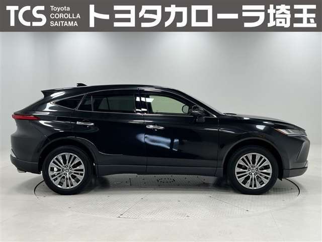 外板色はプレシャスブラックパール（219）！ボディサイズは全長474×全幅185×全高166センチ！3ナンバー登録となります！