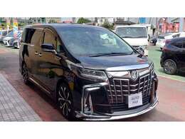 板金・塗装もお任せください！技術に自信あり。フレーム修正機、塗装ブースも設置しております。ガラスコーティングも人気です。