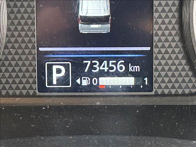 ☆内外装クリーニング☆車の隅々まで徹底的にクリーニングを行っておりますので内外装ともに綺麗な状態でご納車いたします！