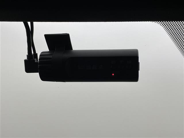 ◆【ドライブレコーダー】映像・音声などの運転中の記録を残します。事故などを起こした起こされた時の証拠になりえますので、もしも時でも安心ですね。