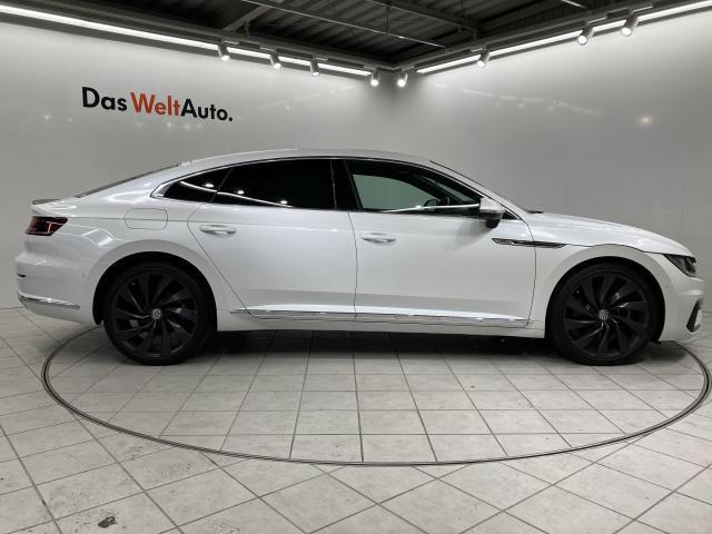 ●Volkswagenを知り尽くしたスペシャリストが隅々まで整備●各モデルの情報がインプットされた専用テスターで過去の細かな不具合を確認。モデルごとや部位ごとに専用スペシャルツールを用いて整備します。