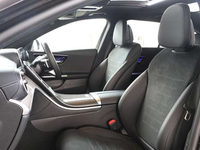 新車登録時からの36ヶ月間以内のメルセデスケア（メーカー保証）につきましては名義変更後に継承手続きいたします。故障の修理、メンテナンスサービスを新所有者の方が全国の正規販売店にてサービスを受けられます。