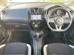 【インパネ全体】『インパネ全体』の画像になります。写真の内容に関してご不明点、ご質問等がございましたらお気軽にガリバー店舗までお問い合わせください。