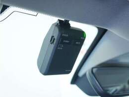 ◆ドライブレコーダー◆映像・音声などを記録する自動車用の装置です。　もしもの事故の際の記録はもちろん、旅行の際の思い出としてドライブの映像を楽しむことができます。