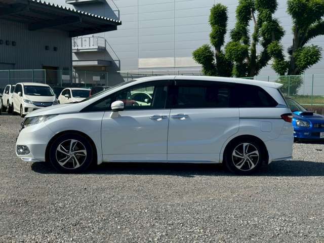 ★画像や動画を見ただけでお車の検討を進める事に抵抗がある方でも気軽に利用できるオンライン商談ならお車の検討はもちろん営業担当や店舗の様子も生中継でご覧いただけますので安心してお車をご検討頂けます。