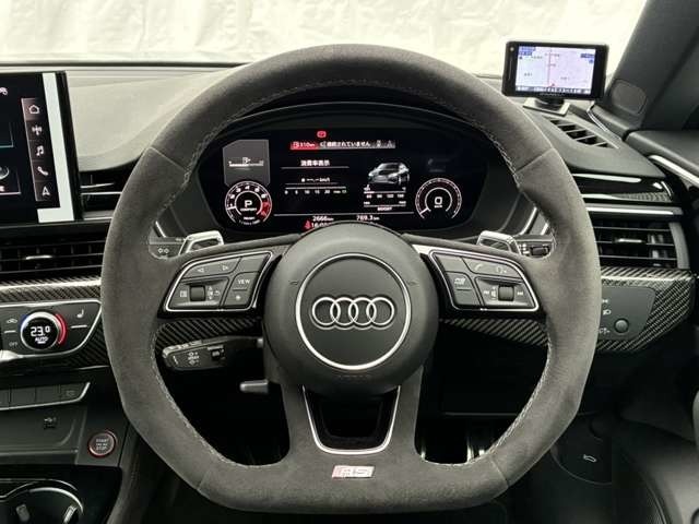 認定中古車だけでなく正規ディーラーならではの特別なご案内のできる新車も多数ございますので是非お気軽にご相談、ご来店くださいませ。
