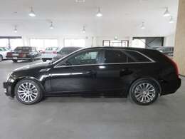 お客様用の駐車スペースをご用意しておりますので、お気軽にご来店くださいませ♪