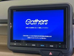 【純正ナビ】人気の純正ナビを装備しております。ナビの使いやすさはもちろん、オーディオ機能も充実！キャンプや旅行はもちろん、通勤や買い物など普段のドライブも楽しくなるはず♪