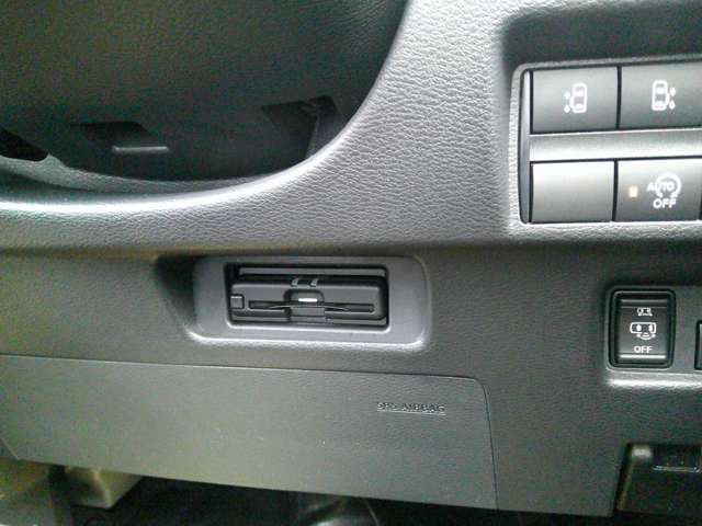 ここに ETC付いております。高速道路の料金所もスイスイ♪ ETCカードの申し込みは日産カードがおすすめ！！！「安心」「おトク」「便利」で皆さまのカーライフをサポートする特典満載のカードです。