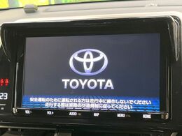 【純正ナビ】人気の純正ナビを装備。オーディオ機能も充実しており、Bluetooth接続すればお持ちのスマホやMP3プレイヤーの音楽を再生可能！毎日の運転がさらに楽しくなります！！