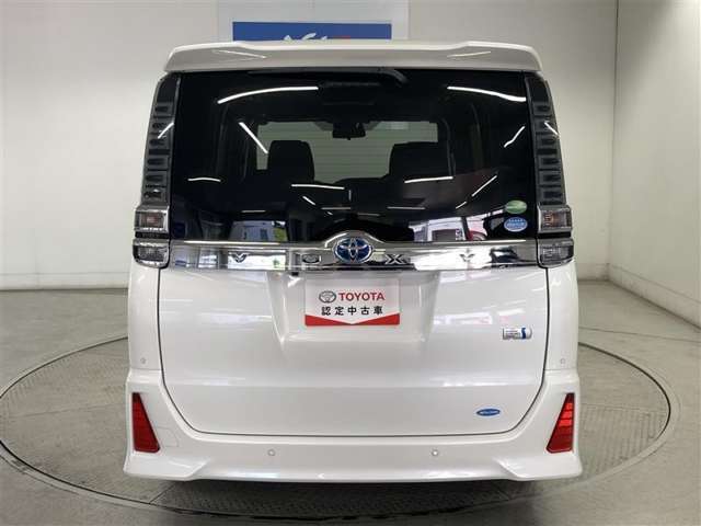 車内は家族みんなでゆったり乗れて驚くほど使いやすいです。