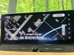 【純正12.3型ナビ】人気の純正ナビを装備。オーディオ機能も充実しており、Bluetooth接続すればお持ちのスマホやMP3プレイヤーの音楽を再生可能！毎日の運転がさらに楽しくなります！！