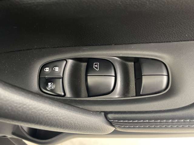 【窓操作部】『窓周辺/窓周辺装備』の画像になります。写真の内容に関してご不明点、ご質問等がございましたらお気軽にガリバー店舗までお問い合わせください。