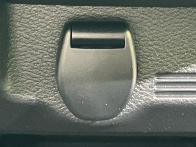 お車に合わせて無料保証以外にも、保証範囲、期間、距離を拡充させた有料保証もご用意しております！中古車の購入が初めてで不安・・・というお客様もご安心ください！