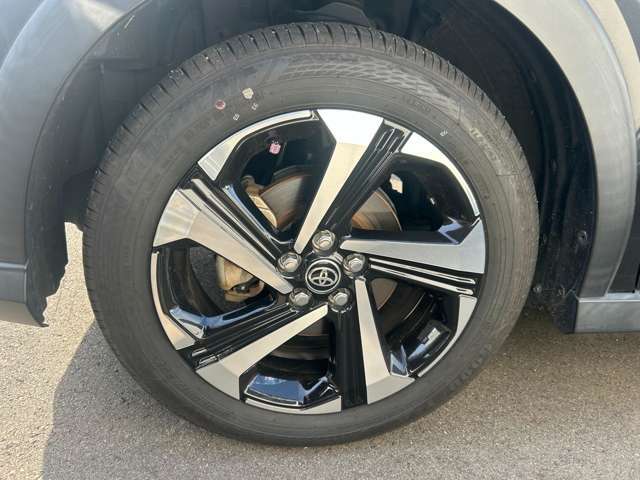 〈タイヤ・ホイール〉