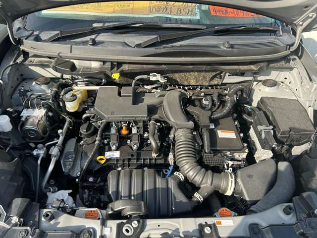 エンジンルームもキレイです。外観写真は以上になります。