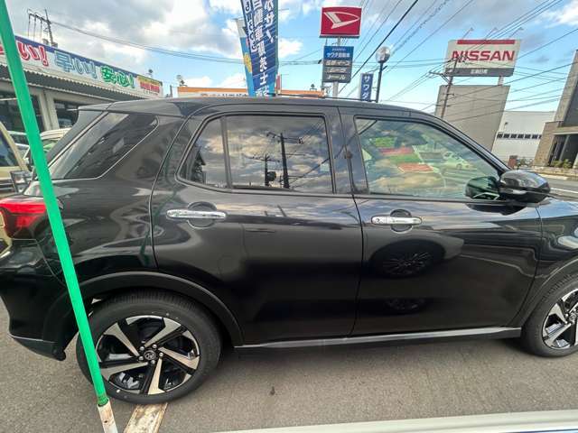 掲載の総額は広島県内での登録納車で計算しております。別途県外登録費用が掛かってしまいますが、県外の方でもご購入頂けます。