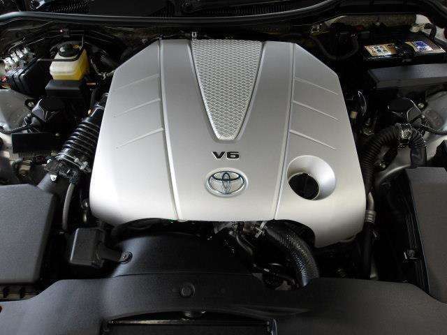 3.5L・V型6気筒によって力強く加速感のある走りを楽しむことができます！エンジンルーム内も高品質カー洗浄技術「まるまるクリン」実施済みです！