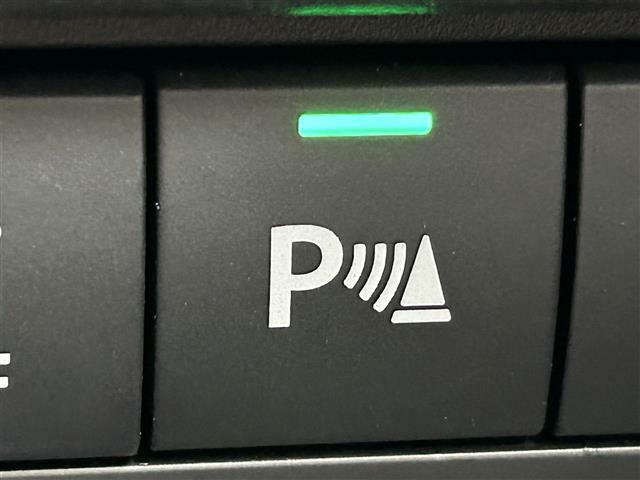 【パーキングソナー】センサーが検知した障害物との距離に応じて、警告音を変えてお知らせします！縦列駐車時や駐車場・車庫などでの取り回しをサポートします。
