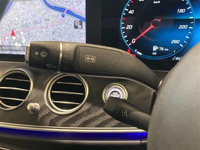【運転席操作部】『運転席周辺の装備』の画像になります。快適なドライブを楽しむための機能が装備されています！運転席から触れるので使いやすいです！