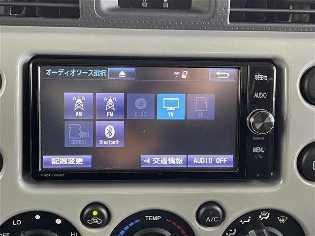 【Bluetooth】ナビゲーションと携帯電話/スマートフォンをBluetooth接続することができます。接続するとハンズフリーで使用することができるので、とても便利です！