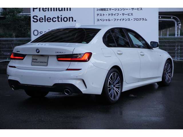 ☆お問い合わせは大阪BMW Premium Selection 吹田（無料ダイヤル）0078-6002-613077迄お待ちしております☆〒564-0054大阪府吹田市芳野町5-55　06-4861-5515毎水曜、第二火曜日定休　営業時間10：00～19:00