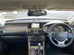 【インパネ全体】『インパネ全体』の画像になります。写真の内容に関してご不明点、ご質問等がございましたらお気軽にガリバー店舗までお問い合わせください。