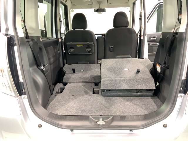 ラゲッジスペースです。コンパクトながらも、日常生活には過不足の無い広さを確保しています！