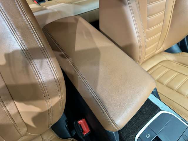 ご遠方の場合でも、下取り車両の金額を概算でお出しすることは可能でございます。車検証をお手元に、走行距離をご確認の上お問い合わせくださいませ。