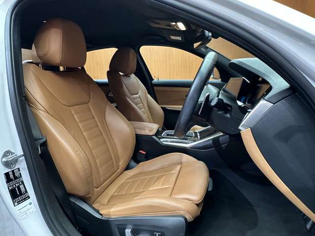 安心してカーライフを始めていただくことが出来るよう、納車前にディーラー整備工場もしくは熟練メカニックが在籍する輸入車専門の整備工場にて点検を行い、必要な整備を実施いたします。