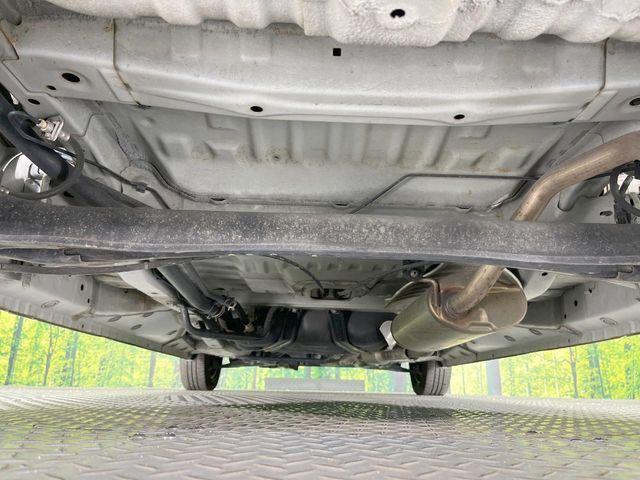 親切・丁寧な専門メカニックスタッフが応対！・車検・点検整備・事故等の修理などアフターサービスも安心。お車のカスタマイズもネクステージのサービススタッフまでご相談ください！