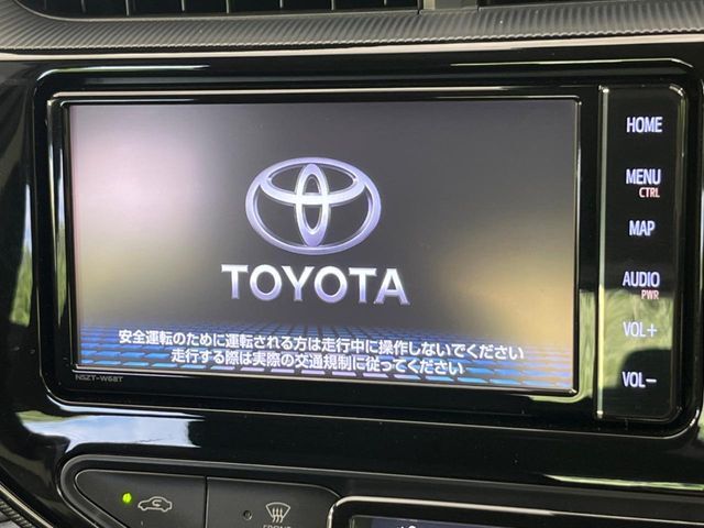 【メーカー純正ナビ】インテリアに溶け込むスタイリッシュな「専用設計」メーカーナビを装備♪視認性や操作性など基本性能にも優れ、より上質なカーライフをお楽しみいただけます。