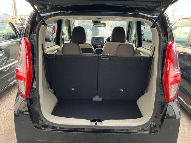 支払総額は、『店頭納車に関わる際の全ての費用』です。県外（市外・遠い地域の方）のお客様には、県外登録費用、陸送費など別途費用がかかりますのでお気軽にお問い合わせ下さい。