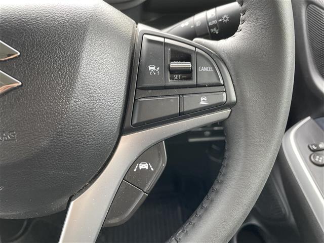 気になる車はすぐにお問い合わせください！画面右側の0066から始まる無料ダイヤルからお問い合わせ下さい！専門スタッフがお車のご質問にお答えいたします！