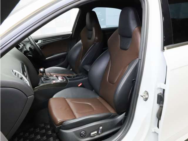 下取買取車両候補の詳細をぜひ教えてください！バイク、トラックまでなんでも大歓迎です。ローン残債が残っている車両の下取手続もお任せください。