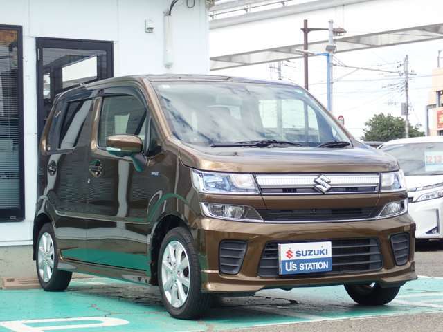 通常の分割払いはもちろんのこと、新車登録から1年6カ月以内のお車に限りご利用いただける残価設定クレジット、かえるプランもご用意しております。