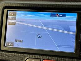 【純正ナビ】一体感のあるナビは、高級感ある車内を演出してくれます。Bluetooth再生などオーディオ機能も充実しておりますので、運転もより楽しめます♪