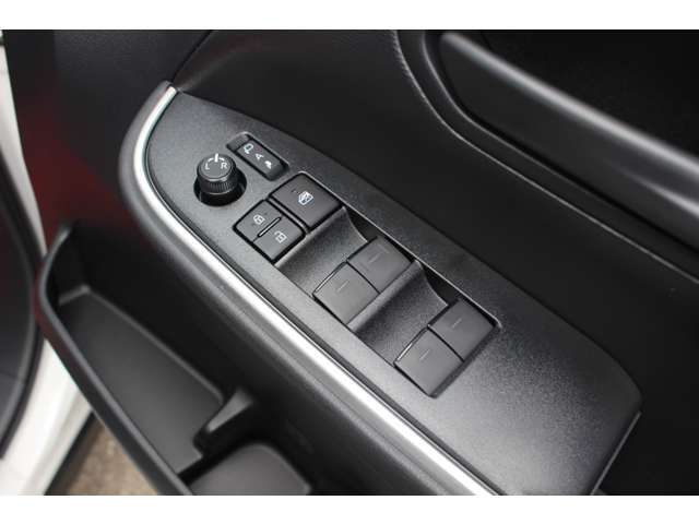 自動車保険等、各種保険も取り扱っております！