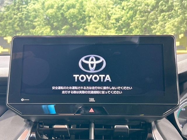 【メーカー純正ナビ】インテリアに溶け込むスタイリッシュな「専用設計」メーカーナビを装備♪視認性や操作性など基本性能にも優れ、より上質なカーライフをお楽しみいただけます。