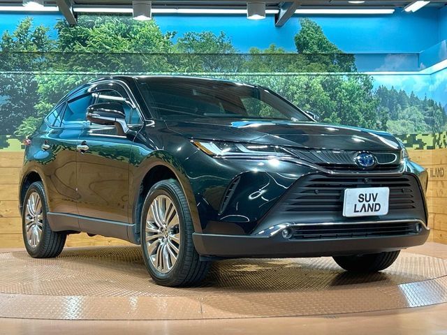 大好評のボディコーティング「弾スプラッシュコート」もご納車までに施工可能。通常のガラスコートと異なる、耐久年数6年の無機質ガラスコーティングが、ボディをキレイな状態に保ってくれます。