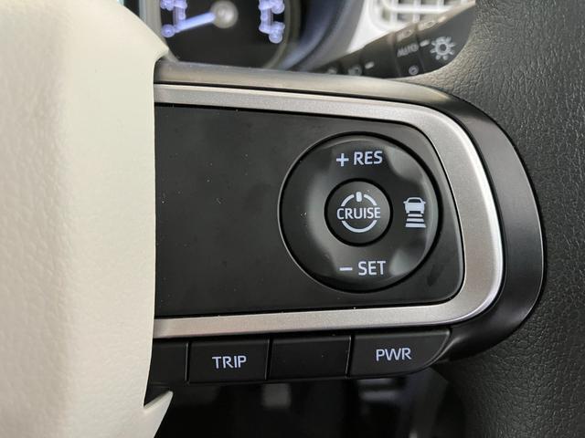 走行中に先行車の様子を検知しながら設定した車速の範囲内で先行車との距離のキープを支援するアダプティブクルーズコントロール搭載！疲れにくく、長距離運転中の渋滞なども快適に運転できます。