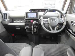 ご納車後も安心なプレミアム保証をご提案いたします。ナビや電装品、エアコンなども含めた600項目の充実した保証内容と安心のロードサービス付帯でサポートいたします。詳細はお尋ねください。