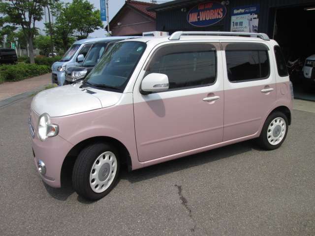 当店では中古車販売、買取りから車検整備・自動車保険、そしてボディコーティングまで、お車に関することなら何でもお任せ頂けるトータルサポート店となっております(^^♪ 是非一度、お立ち寄り下さい♪