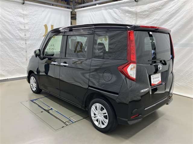 広々とした車内空間に優れた燃費性能。更にデザインも上質で人気のお車です！