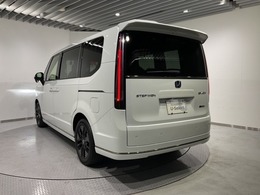 「自動車保険」と「あんしん特典」がひとつになったHondaのお店ならではの保険プランです。お客様のカーライフにより一層の安心をプラスします。