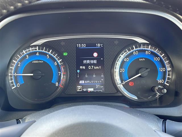 【スピードメーター】『スピードメーター』の画像になります。メーターがシンプルで見やすく運転しやすいですね！