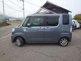 登録から15年以内又は走行15万km内のお車には1年間、距離無制限のACE保証を（無料）お付けします。保障内容を充実したい方、長期保証をお考えの方には購入車両に最適な保障（有償）をご提案させていただきます。