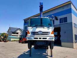 トラック・貨物・特殊車両・建設機械・小型機械に至るまでご用意しております。