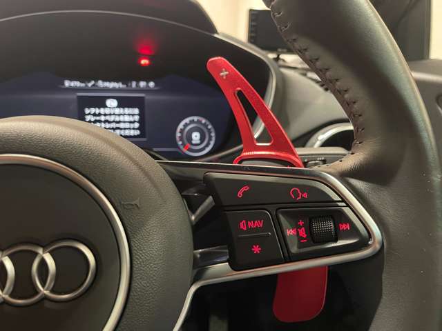 LIBERALAのコンセプトは【五感で較べる】。皆様の感性を頼りにお車選びをされてみてはいかがでしょうか。